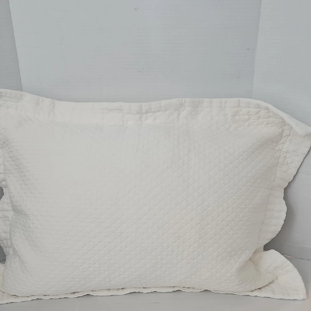 Restoration Hardware Ivory Diamond Quilted Standard Cotton Pillow Sham Set